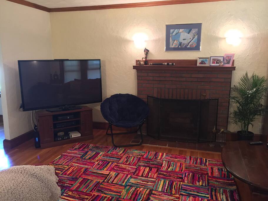 65" HDTV with local channels and Chromecast