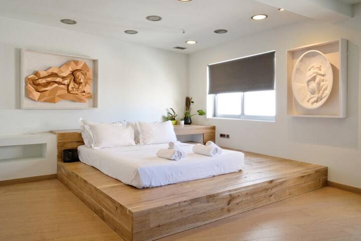 Hidesign Athens Art Loft with Acropolis view gallery image 3