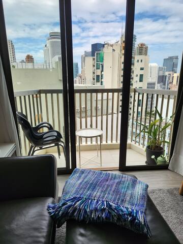 3 Bedroom 2½ Bathroom Wan Chai Flat gallery image 3