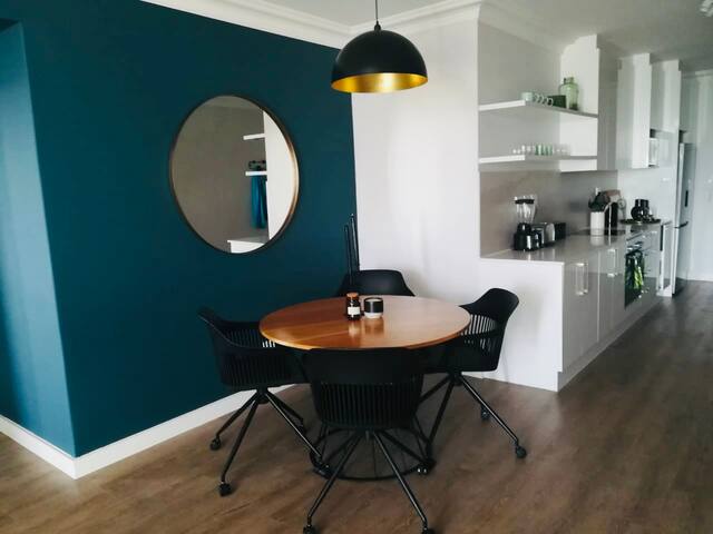 Rose Gold @The Winchester gallery image 3