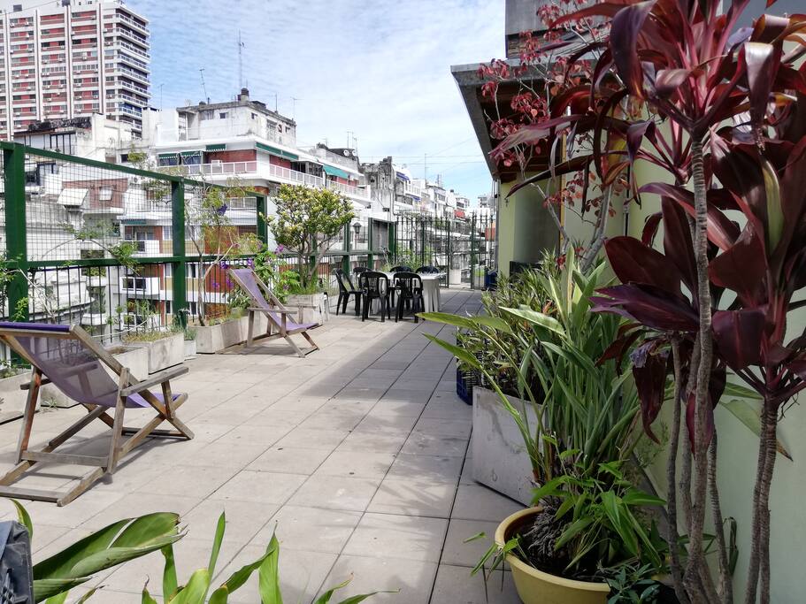 Spacious Private Rooftop where to relax