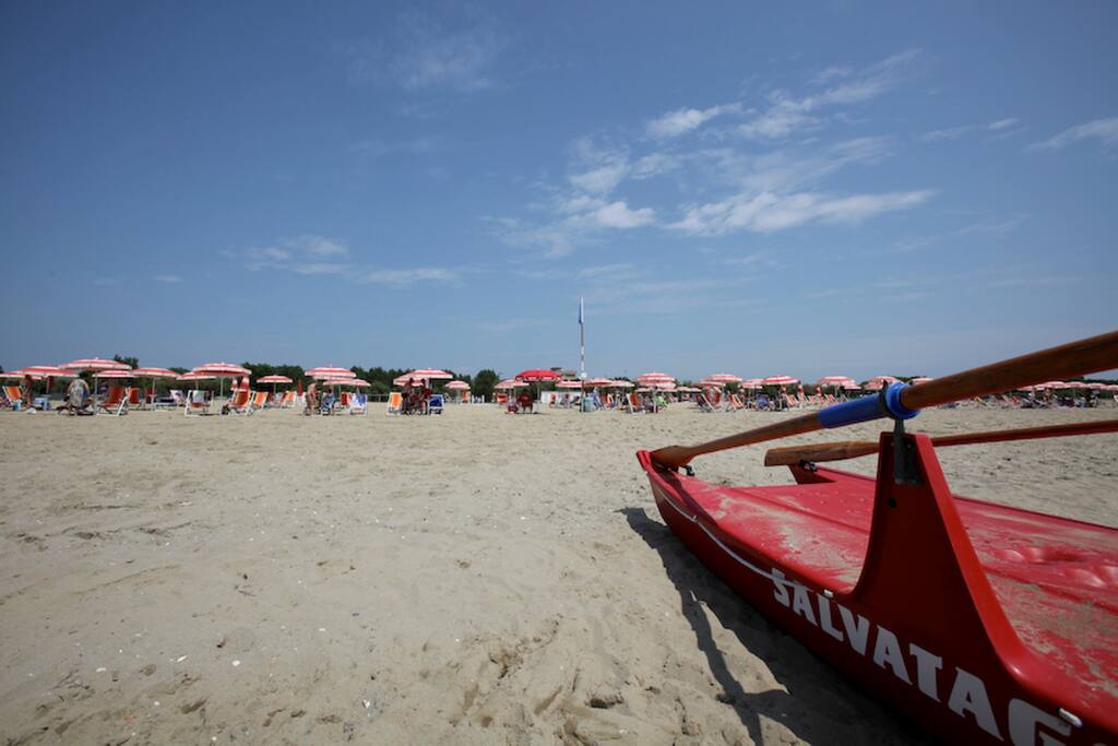 veduta ampia spiaggia