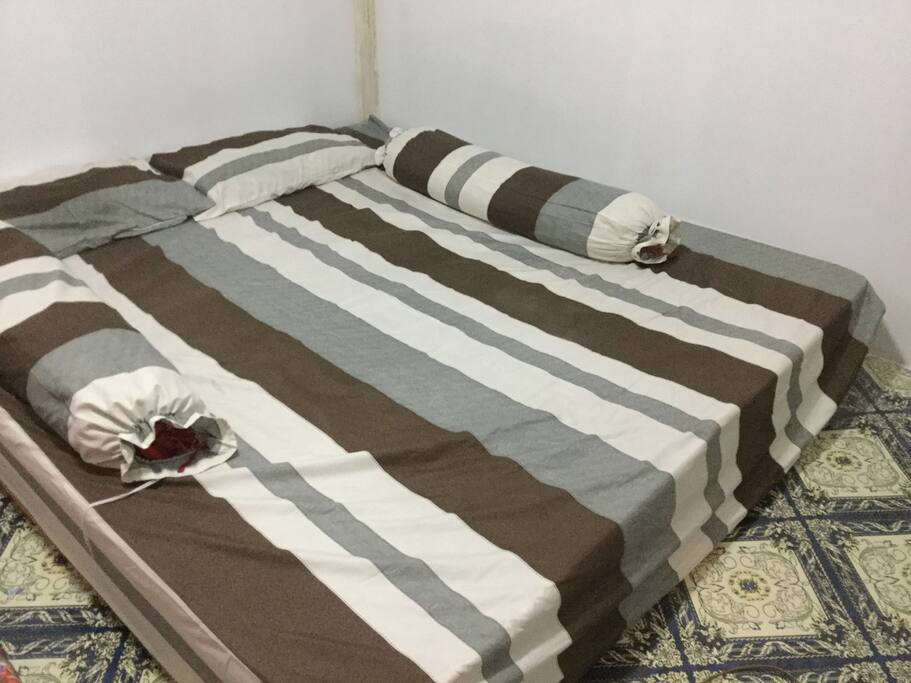 Bed room
