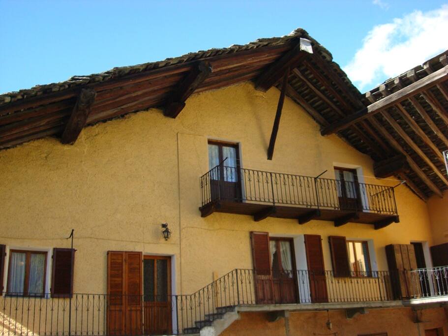 Esterni casa 2)