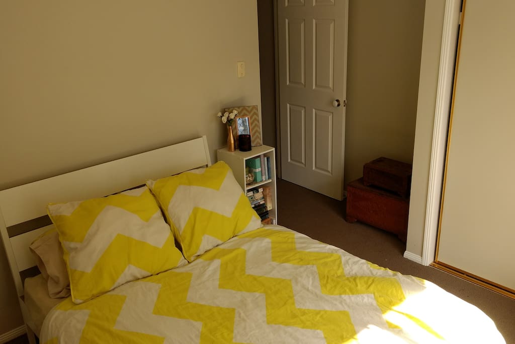 1st bedroom, double bed, built-ins