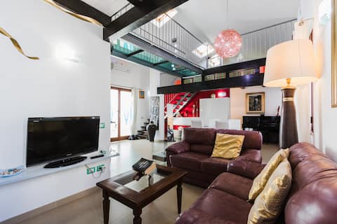 Top performing Airbnb: Stylish house 500mt from the beach in Calasetta