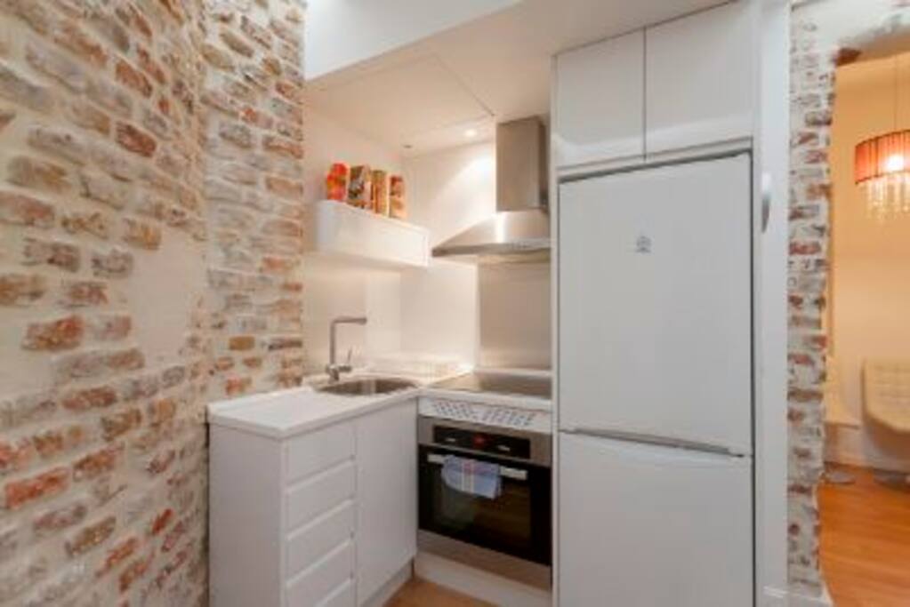 COCINA TOTALMENTE EQUIPADA