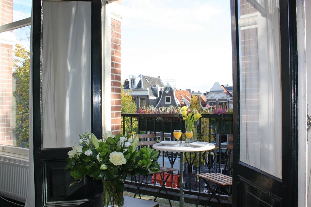 Balcony (Southfacing)