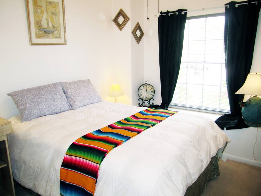 "Nice room and bathroom! The neighborhood is nice and in a great location. " Michelle · Panama City Beach, FL