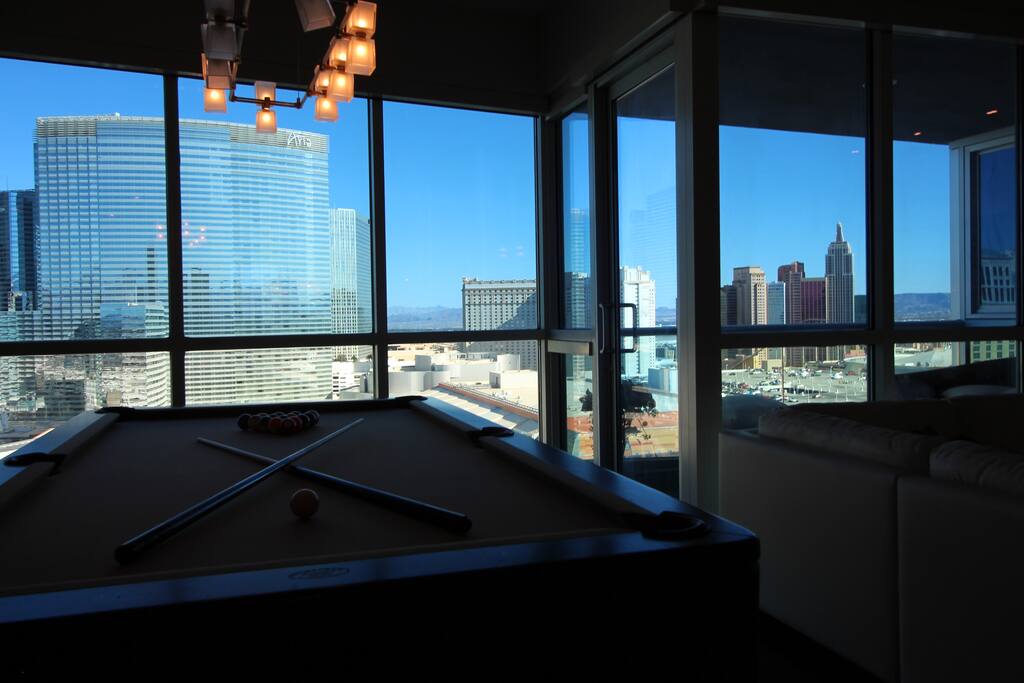 pool table w/ strip view