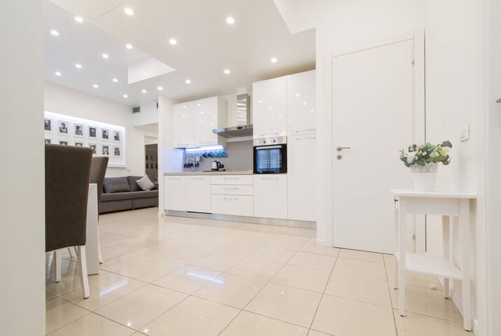 Luxurious apartment – wonderful holiday in Milan gallery image 2