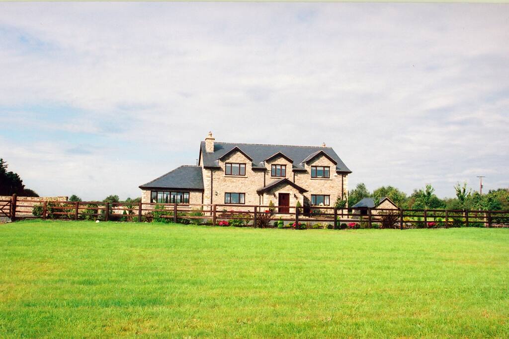 Laneway view: On 6 acres of naturally beautiful bogland, Fado showcases Ireland's 40 shades of green.