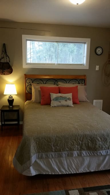 It may be a queen bed, but you will sleep like a king.