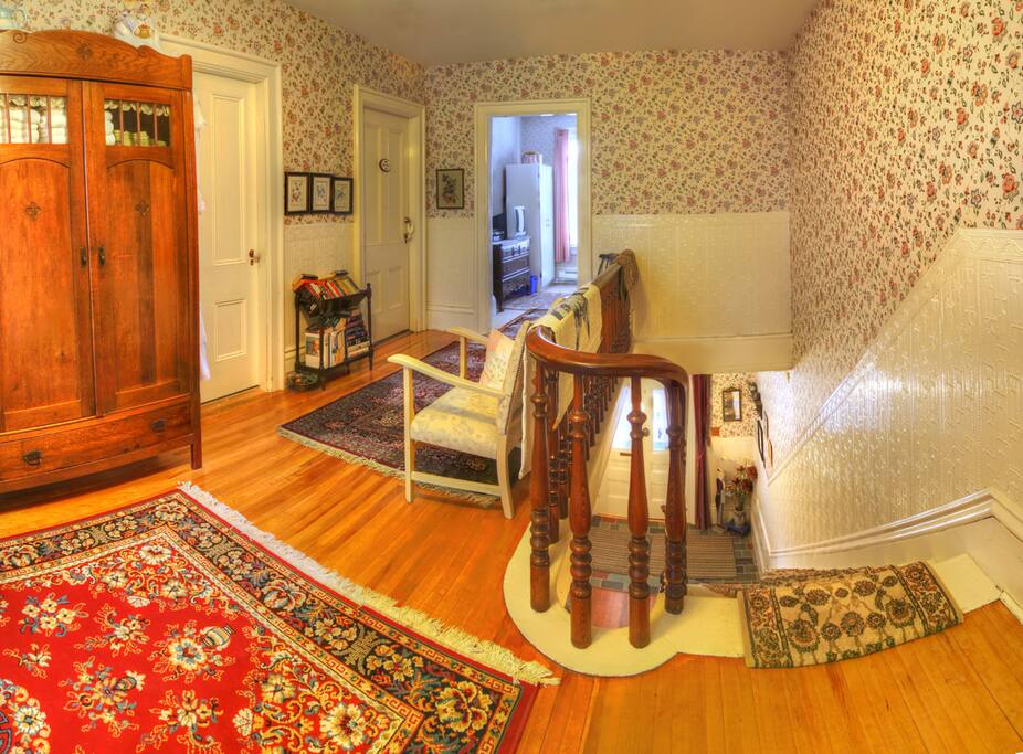 2nd Floor Landing