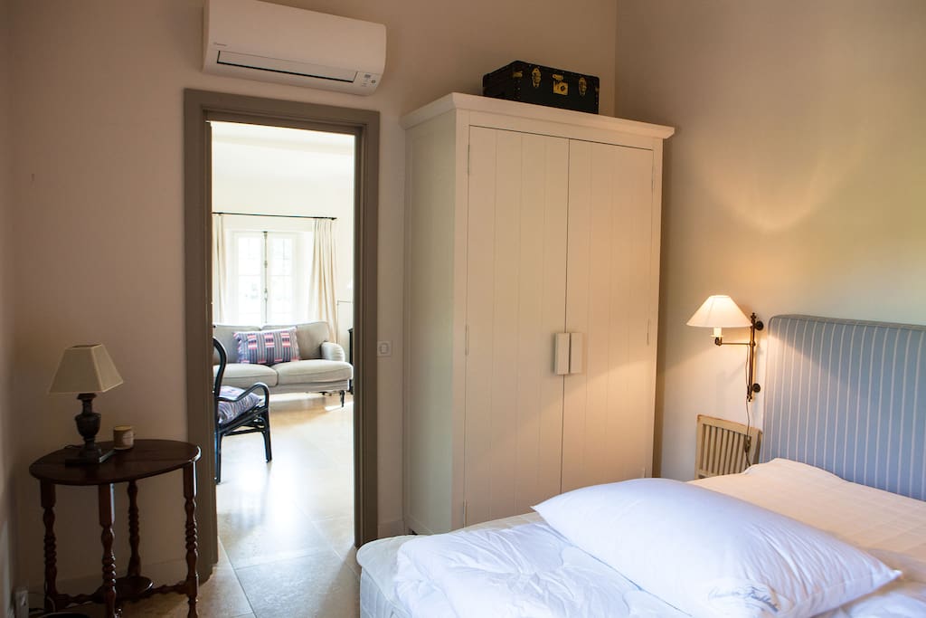 “La Roseraie“
Chambre 1