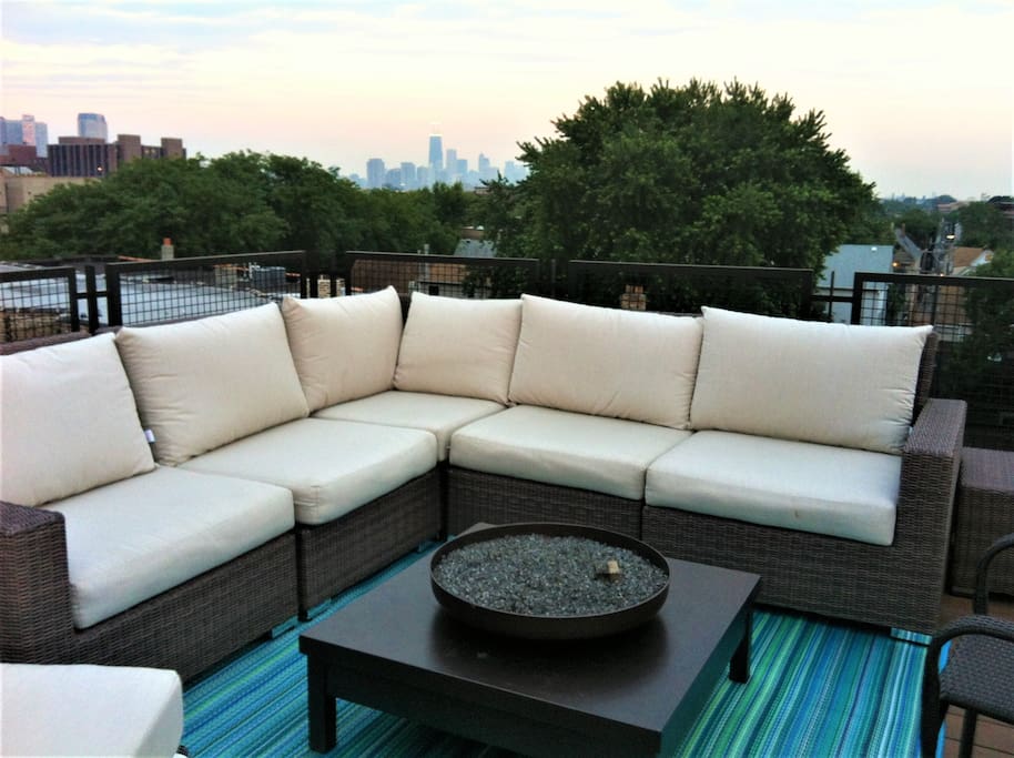 Gorgeous skyline views and firetable for the evenings