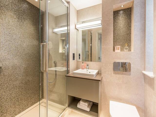 Two Bedroom Apartment in Hope House, Westminster gallery image 3