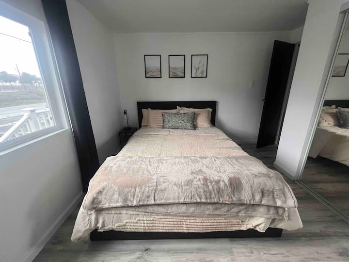 2nd Bedroom to the right