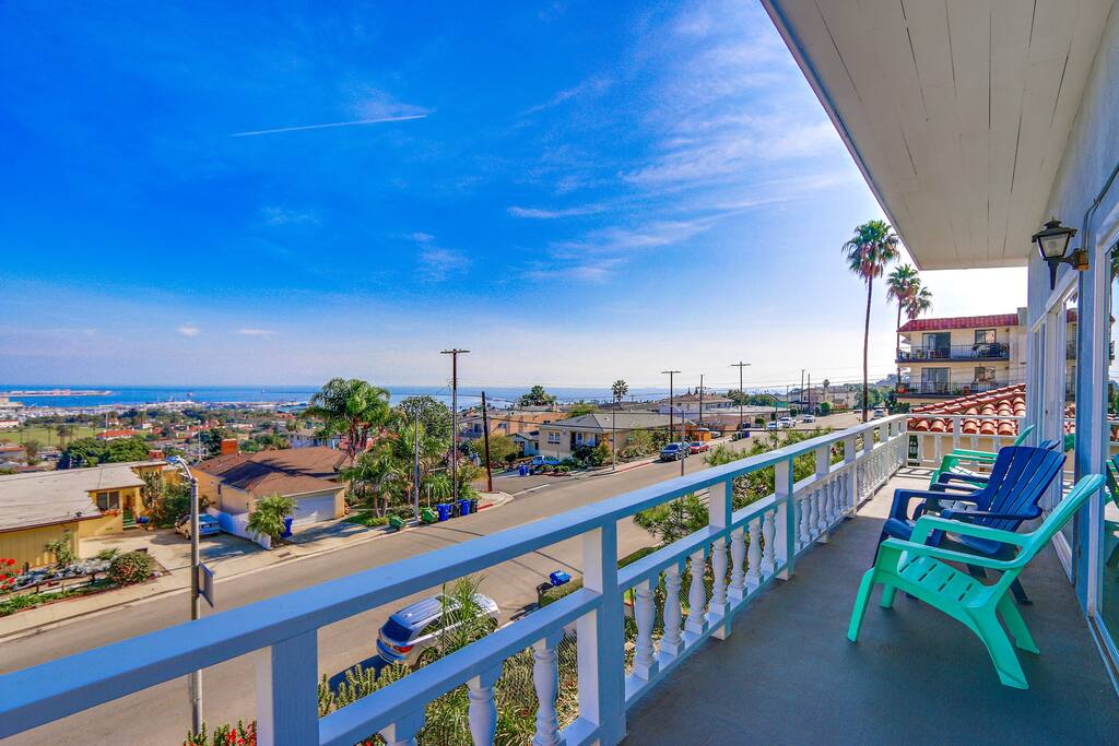 Beach House-awesome views, beautiful beach decor - Houses for Rent in