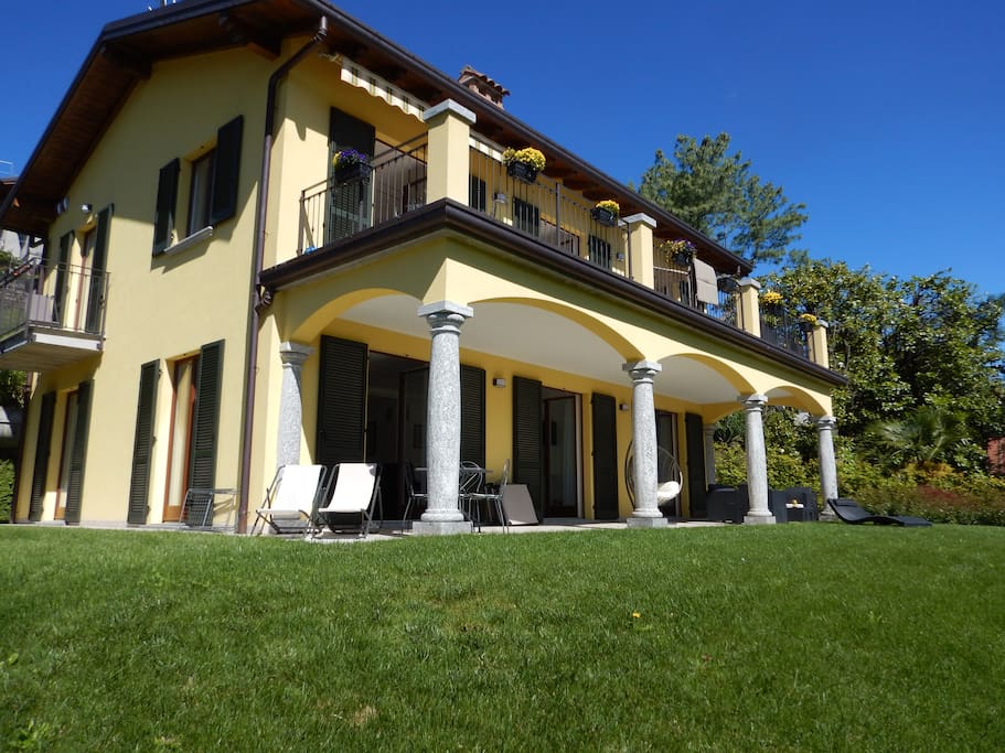 facciata, balcone, giardino
