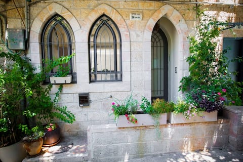 The Nachlaot Pearl /King David room