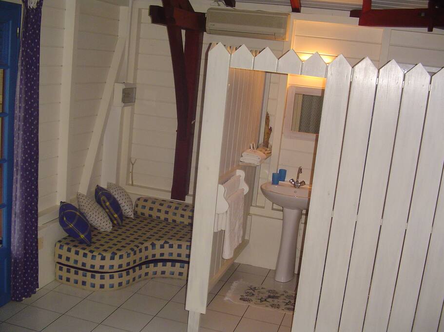 SALLE DE DOUCHE CH 1