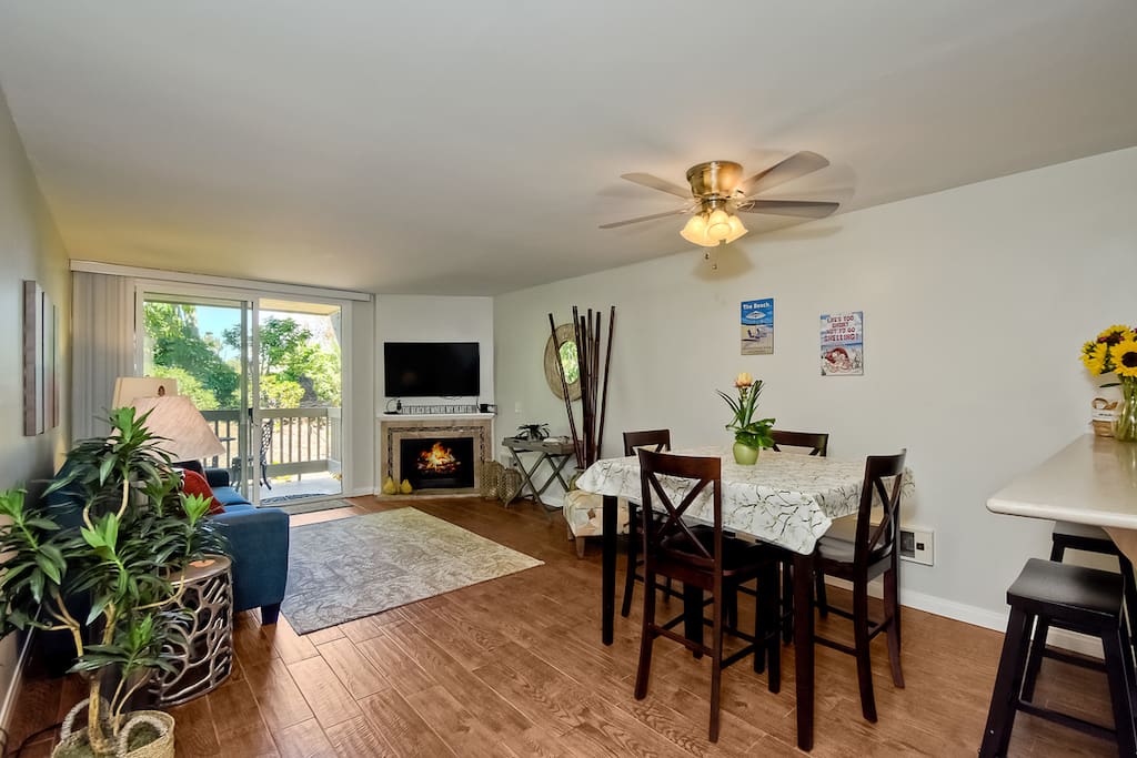 Spacious living room
