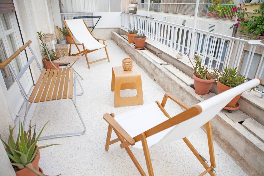 balcony