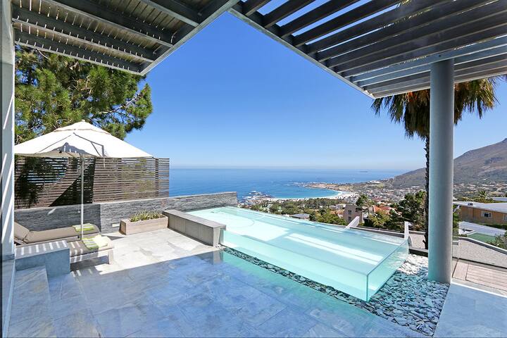 LUXE Aqua Villa Penthouse Camps Bay gallery image 5