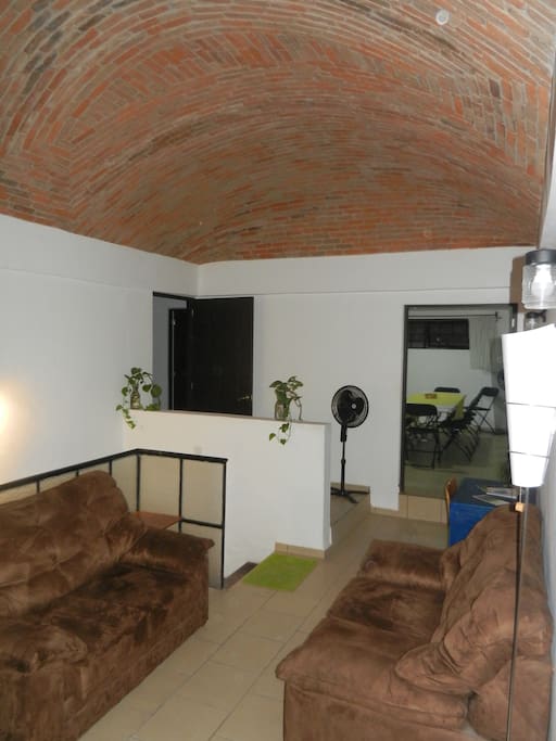 Sala de estar a un lado de la Cocina