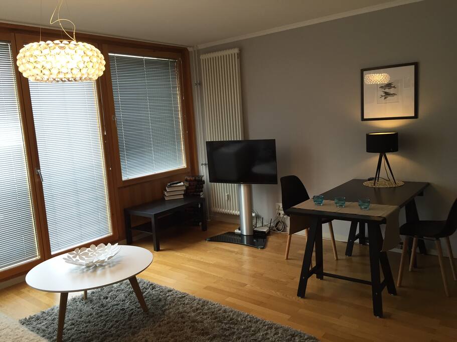 inkl. WiFi,
Smart TV und Web-Radio