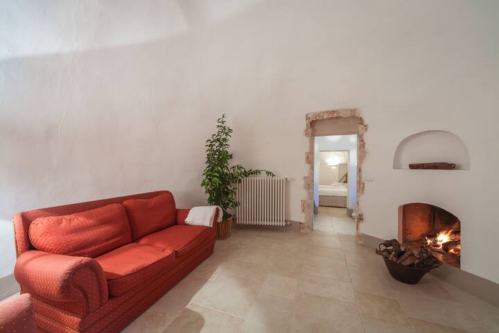 Trulli with pool in Monopoli for 5 guests gallery image 4