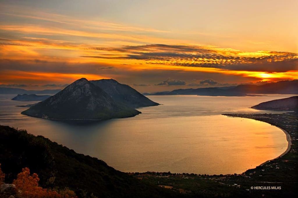 Overvew of Mitikas and Kalamos island opposite
