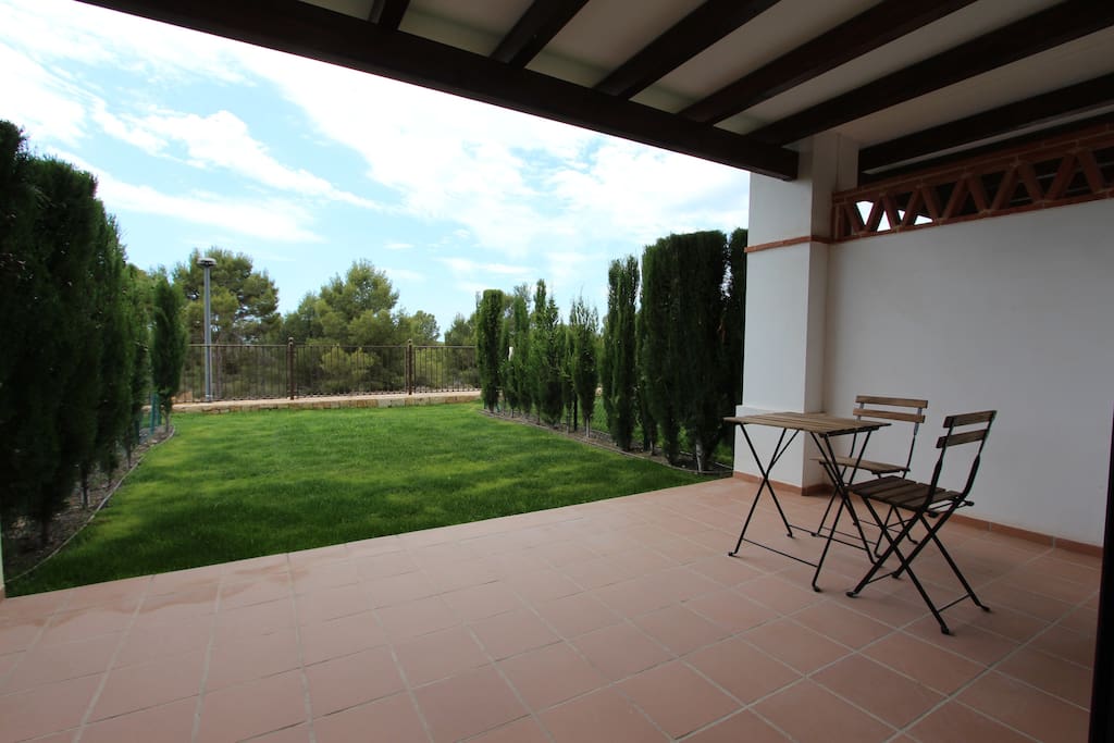 Terraza y Jardín