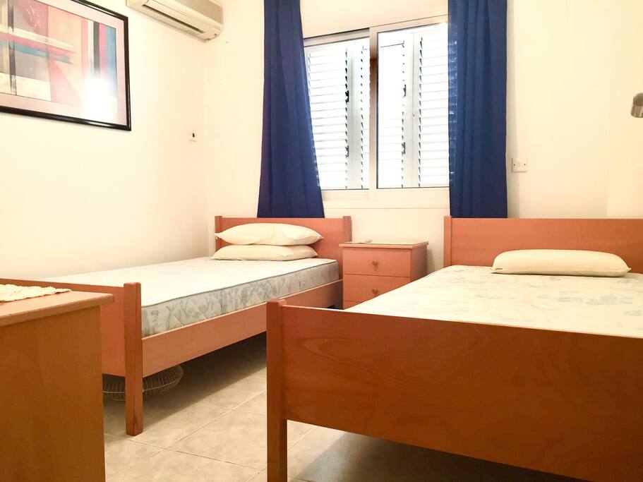 Big room
With two single beds