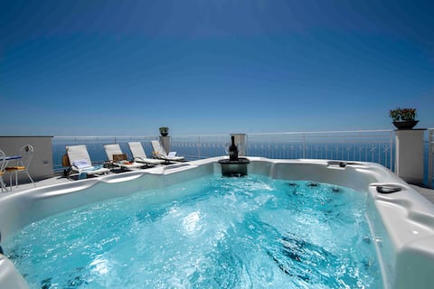 Popular Airbnb listing: Lo Zaffiro Sea View Apartment in Amalfi
