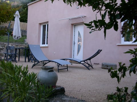 Top performing Airbnb: L'Orangerie in Apt