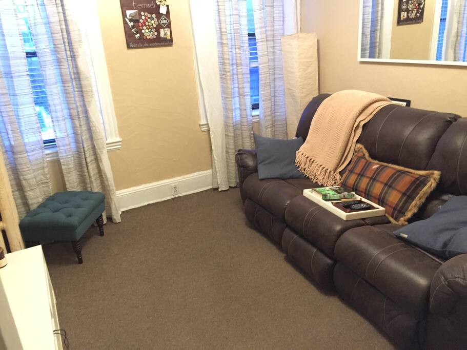 Living room with reclining leather couch