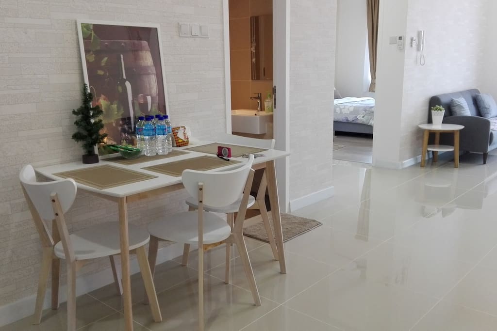 Photo (29): Dining + Living