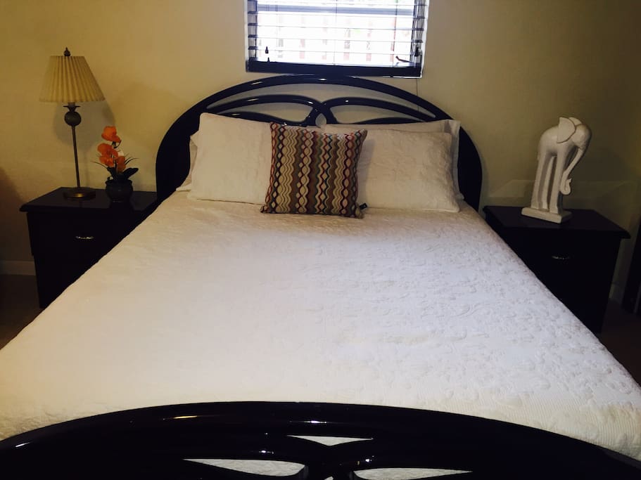 Queen size bed