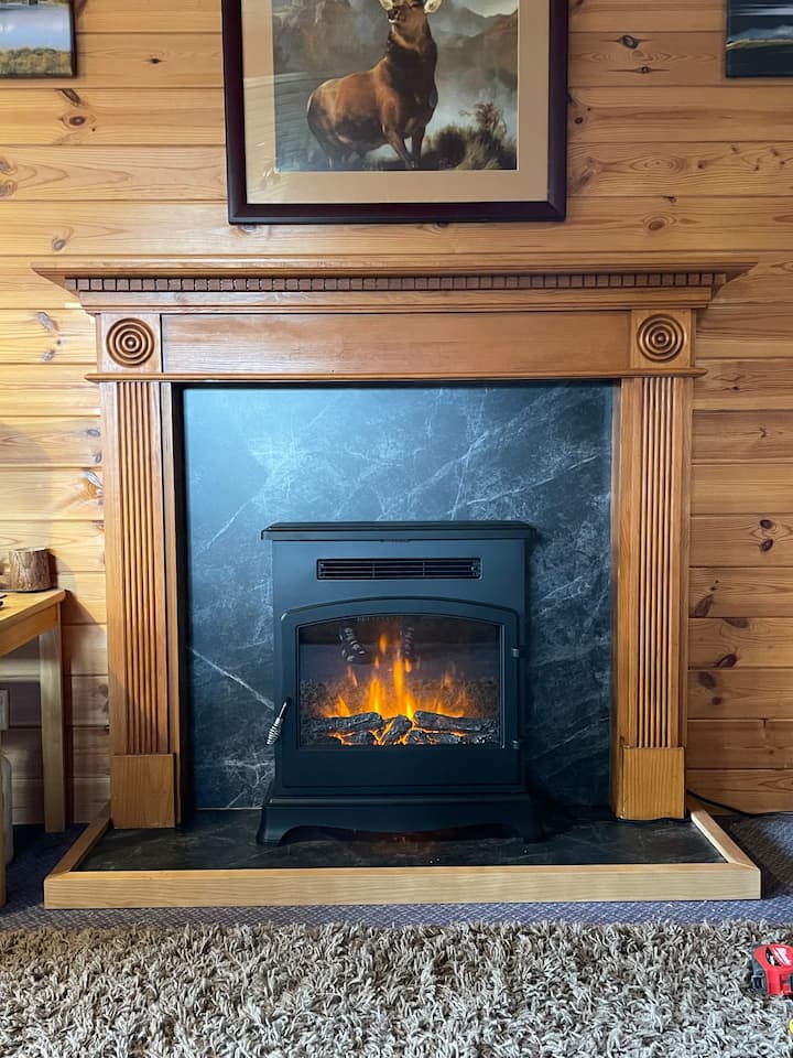Riverside Cabin Stunning Mountain View’s. Sleeps 6 - Aviemore