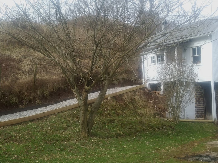 Circle A Farm Cottage On The Hill Apartments for Rent in LeRoy, West