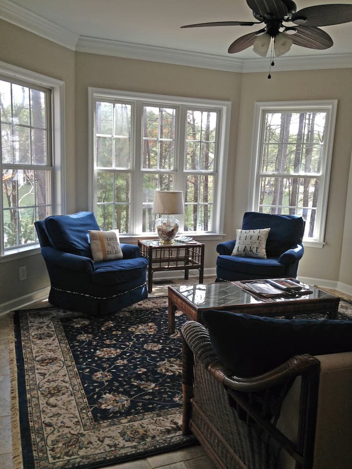 Lake Life Escape - The Point on Lake Gaston