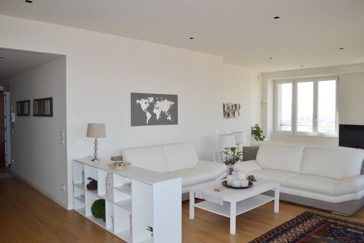 Mascagni Exclusive gallery image 2