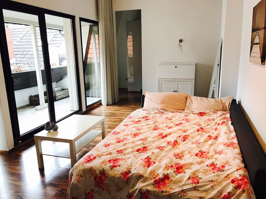 Wohnzimmer mit Schlafcouch für 2 Personen