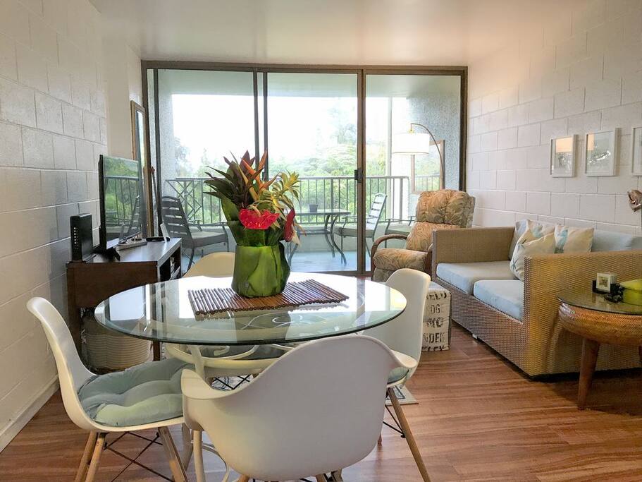 fully renovated beautiful upscale condo
