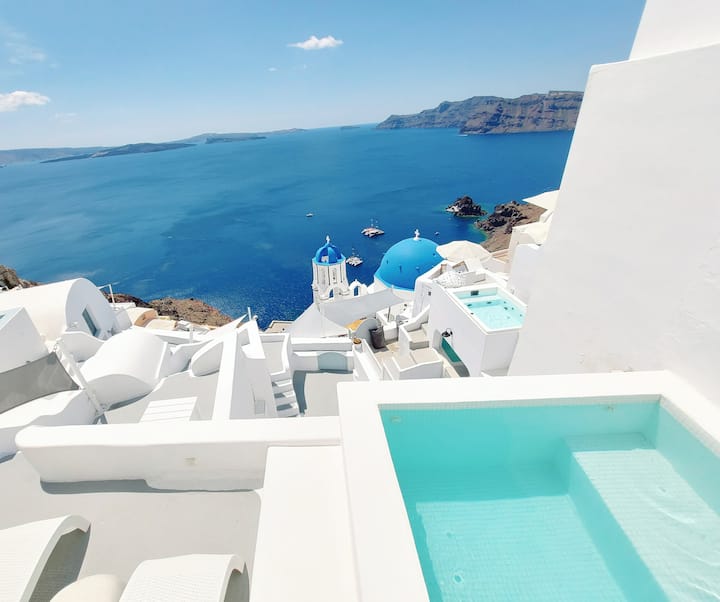 Santorini blue, caldera views, private pool