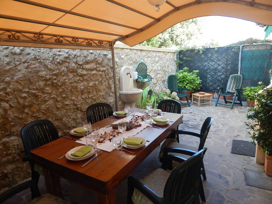 Cortile esterno.