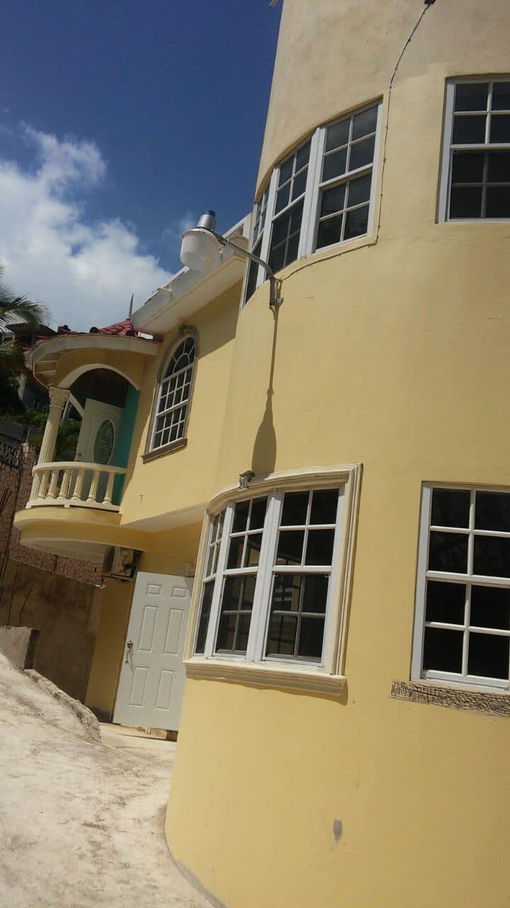 Orchard Paradise Guesthouses for Rent in Hopewell, Hanover Parish