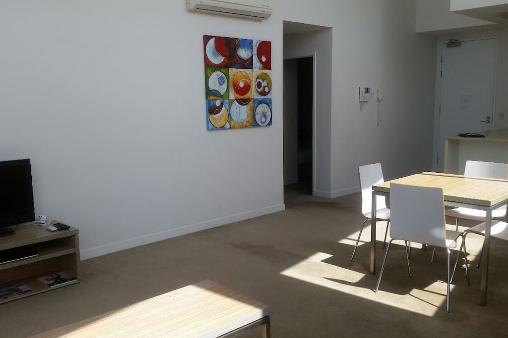 Open plan dining and lounge